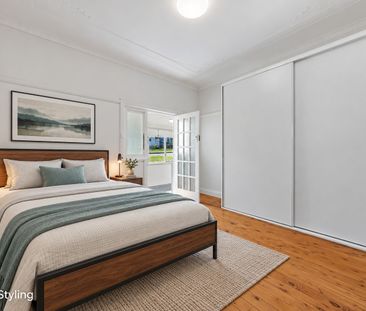 Home Sweet Home! Two Bedroom Renovated House in a Fantastic Location! - Photo 2