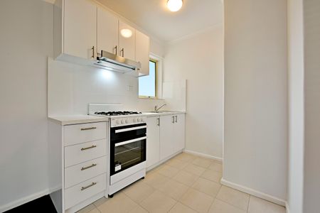 10/21 Chusan Street, Balaclava VIC 3183 - Apartment For Rent | Domain - Photo 3