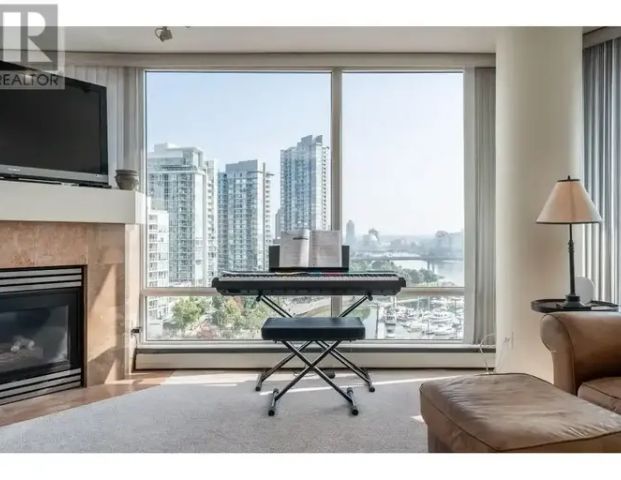 1005 1201 MARINASIDE CRESCENT | 1005 1201 MARINASIDE CRESCENT, Vancouver - Photo 1