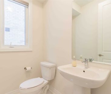 For Lease - 20 Bill Guy Drive Unit# Upper Level, Georgina, Ontario - Photo 4