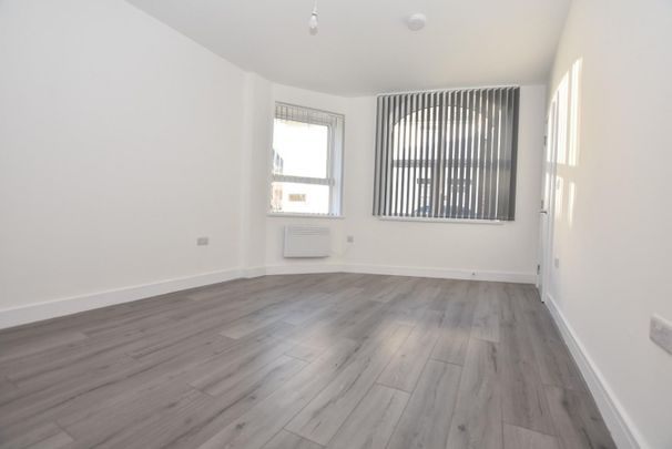 1 bedroom Flat To Let - Photo 1