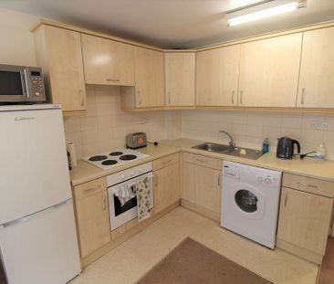 1 bedroom semi-detached house to rent - Photo 3