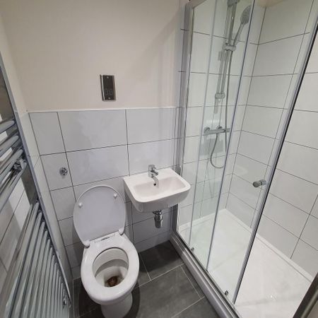 2 bedroom apartment to rent - Photo 2