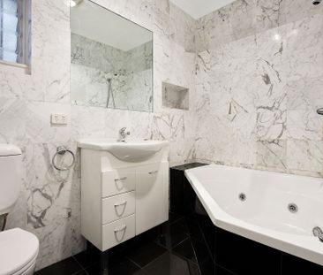 3 Bedroom Family Home - Photo 4