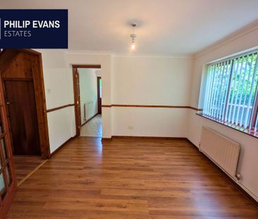 4 bedroom detached house to rent - Photo 3