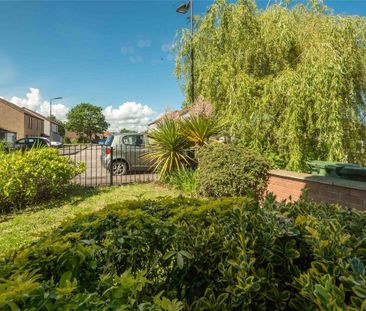 3 bedroom semi-detached house to rent - Photo 6
