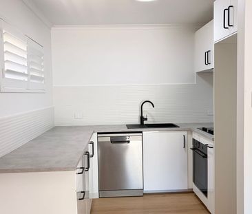 Newly Renovated Kirra Apartment - Photo 1