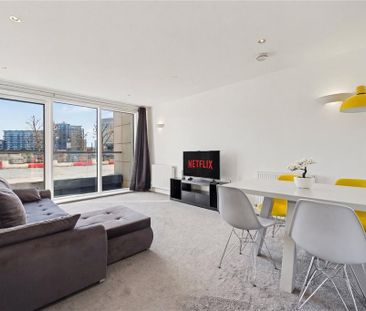 Studio to rent - Photo 3