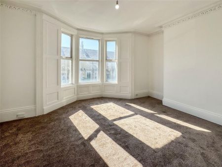 3 bedroom end of terrace house to rent - Photo 3