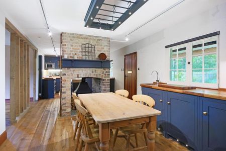 4 bedroom detached bungalow to rent - Photo 3