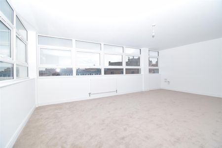 Trend House, Northgate, Wakefield - Photo 3