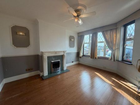 3 bedroom semi-detached house to rent - Photo 2