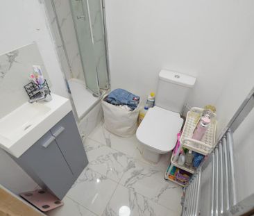 1 bedroom private hall to rent - Photo 1