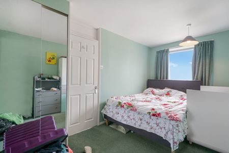 2 Bed Flat, Kintyre Close, SW16 - Photo 5