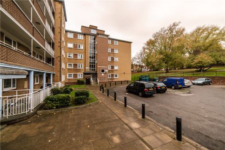 High Trees, London, SW2 3PH - Photo 2