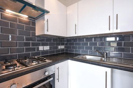 High Street, London, SE25 - Photo 5