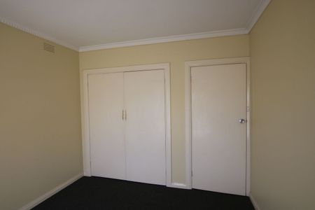 Perfectly Located Family Home - Photo 3