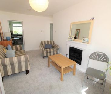 1 bedroom ground floor flat to rent - Photo 3
