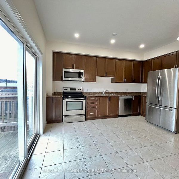 For Lease - 56 Bloom Crescent, Hamilton, Ontario - Photo 1