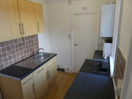 Sherbourne Road flat 4 - Photo 3