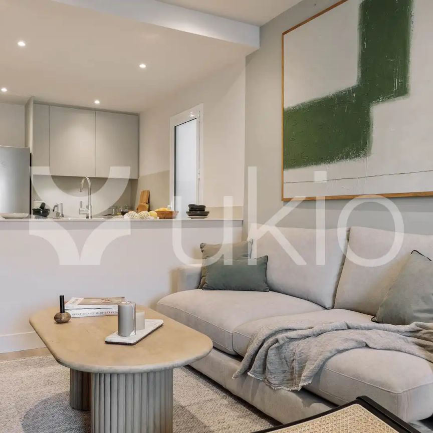 Apartamento de alquiler en Carrer de Balmes, El Putget i el Farró - Foto 1