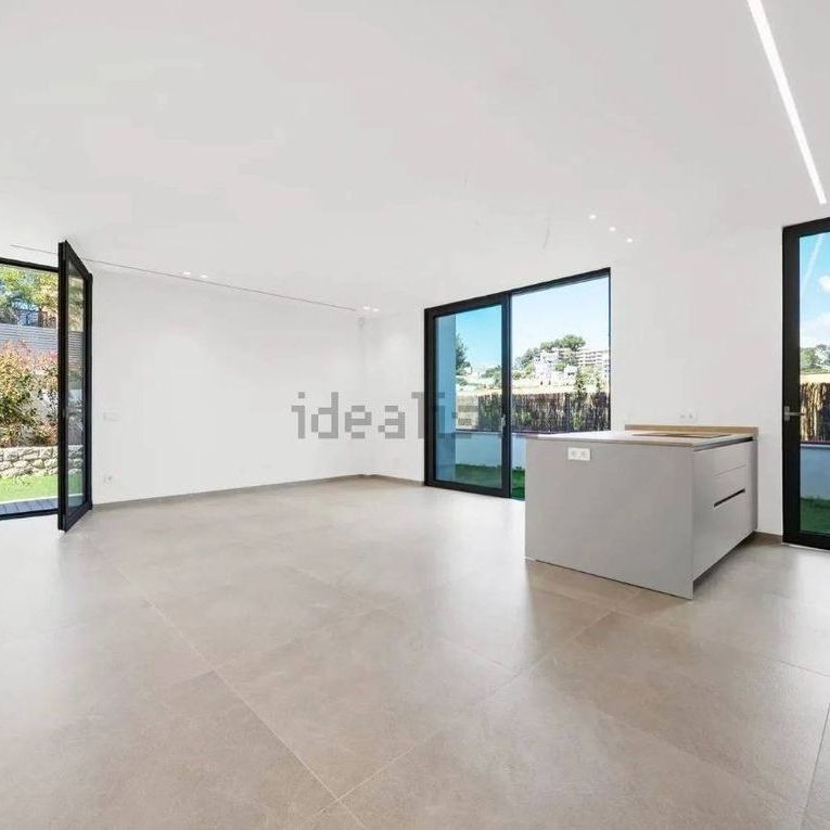 2 room luxury Flat for rent in Palma de Mallorca, Spain - Photo 1