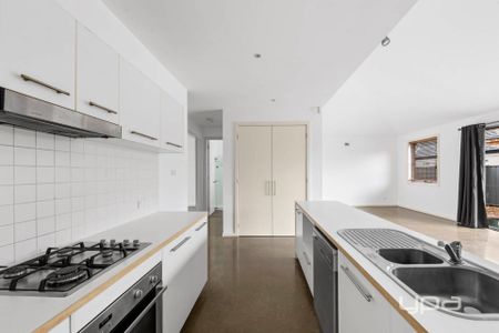 PERFECT LOW MAINTENANCE LIVING - Photo 4
