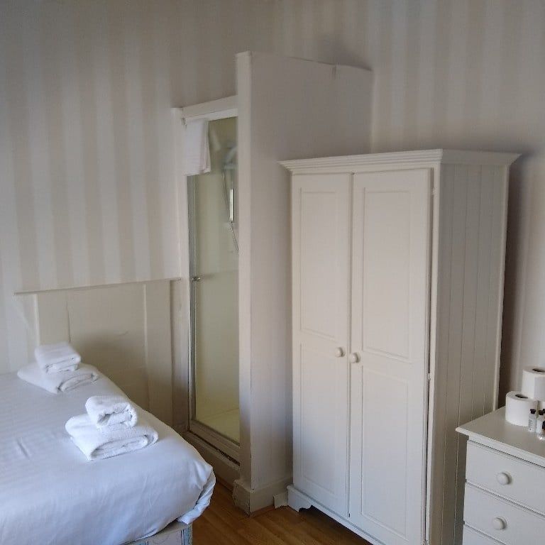 Room in a Shared House, Holland Road, W14 - Photo 1