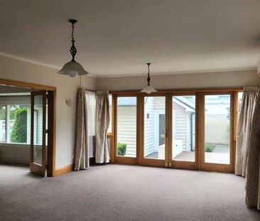 4 BEDROOMS - Photo 2