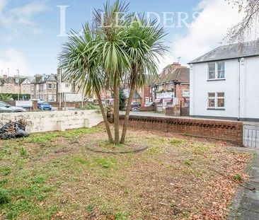Longfleet Road, Poole, BH15 - Photo 5