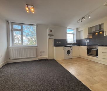 Barley Lea House, Stoke Aldermoor - Photo 6