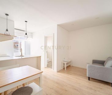 Almada, Setúbal Municipality - Photo 2