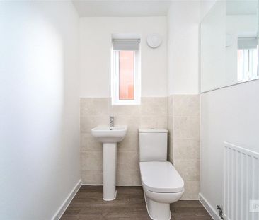 3 bedroom semi-detached house to rent - Photo 6