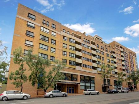 1 Bedroom Apartment - Photo 4