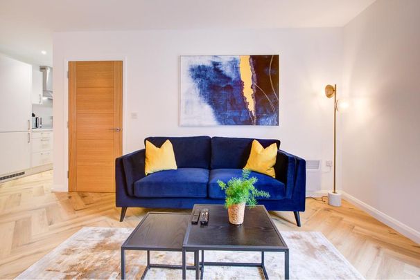 2 bedroom serviced apartment to rent - Photo 1