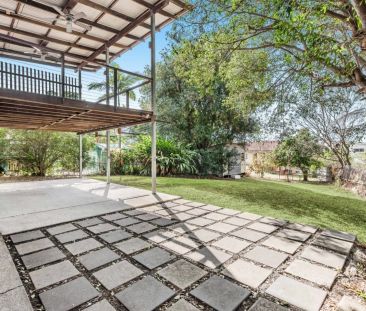 Classic Family Home with Entertainer's Deck in Prime Location - Photo 2