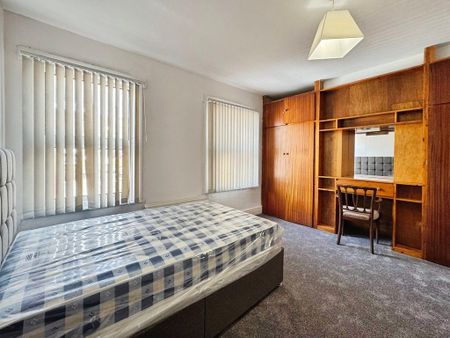 3 bedroom terraced house to rent - Photo 4