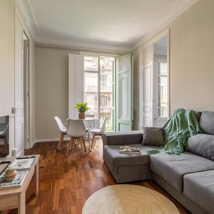 Carrer de Bailèn, Barcelona, Catalonia 08010 - Photo 1