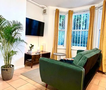 2 Bed Flat, Edith Grove, SW10 - Photo 2