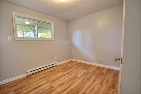 32 Meadowdale, Moncton, NB, E1G 1E1, Canada - Photo 2