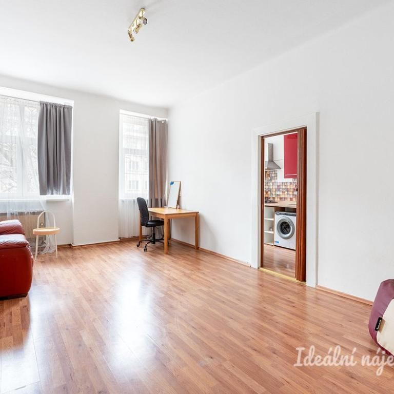 Pronájem bytu 1+kk 36 m2 - Photo 1