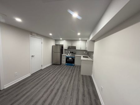 For Lease - 71 Grainger Crescent, Ajax, Ontario - Photo 3