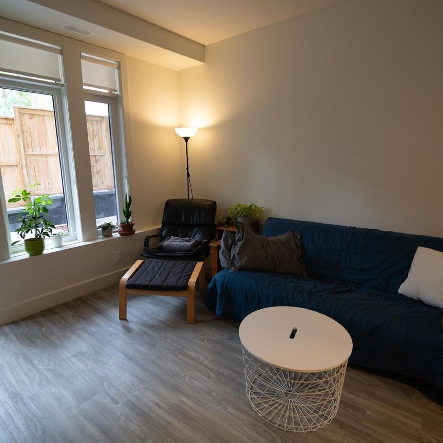 337 Sunnyside Avenue - 302 - Photo 1