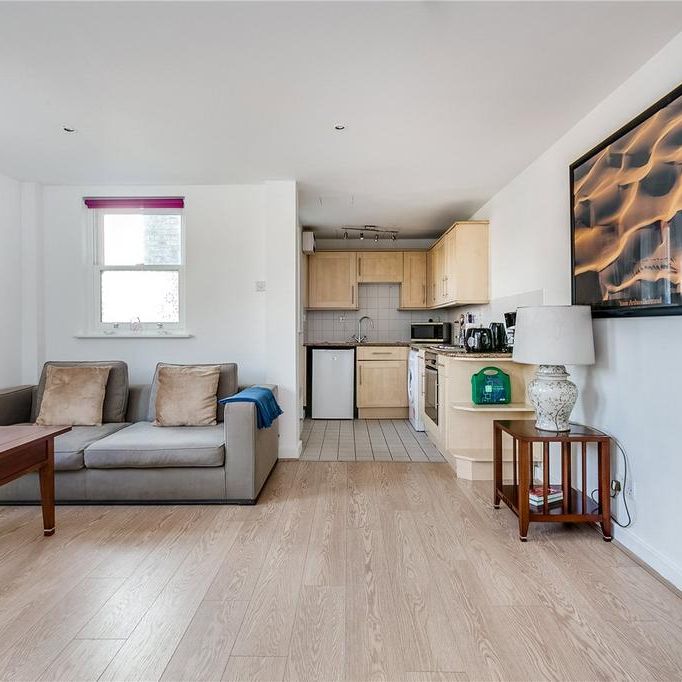 1 bedroom flat to rent - Photo 1