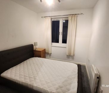 2 bedroom flat to rent - Photo 4