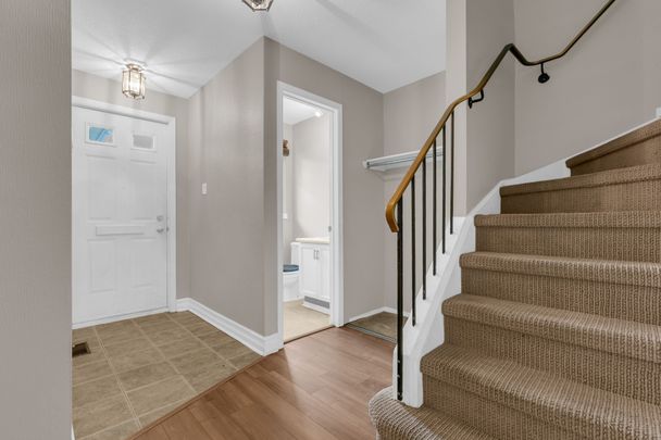 For Lease - 7 Sundback Lane, Kanata, Ontario - Photo 1