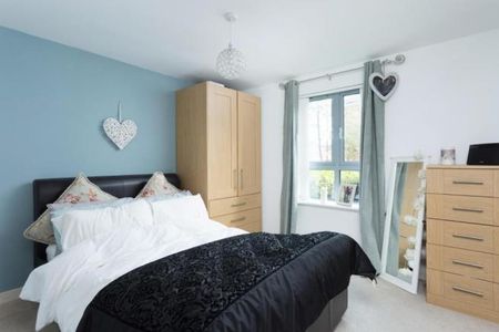 2 bedroom flat to rent - Photo 4