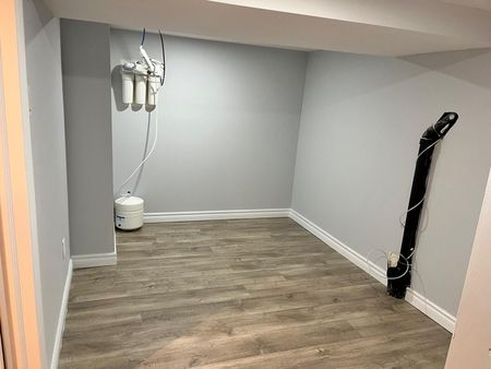 For Lease - 191 John Davis Gate, Whitchurch-Stouffville, Ontario - Photo 2