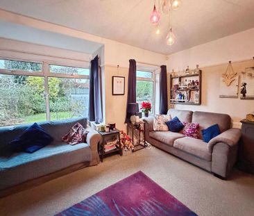 3 bedroom semi-detached house to rent - Photo 1