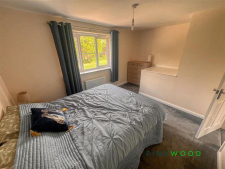 2 bedroom semi-detached house to rent - Photo 3